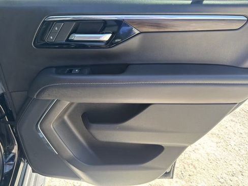 Used 2025 Chevrolet Tahoe LT AWD/4WD image 26