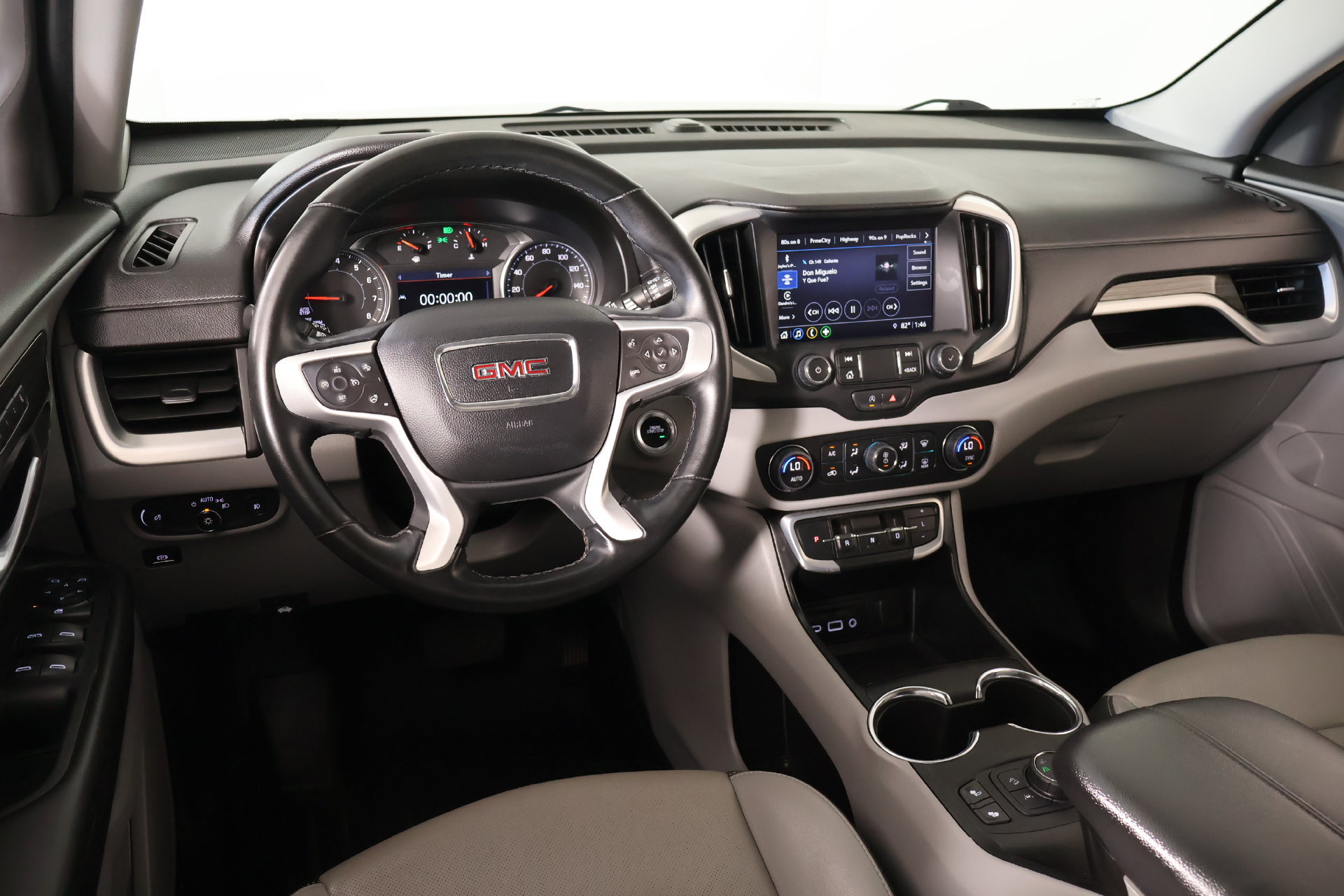 Used 2024 GMC Terrain SLT FWD image 2