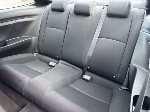 Used 2019 Honda Civic EX image 9