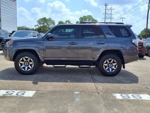 Used 2021 Toyota 4Runner TRD Off-Road Premium w/ Moonroof Package AWD/4WD image 26
