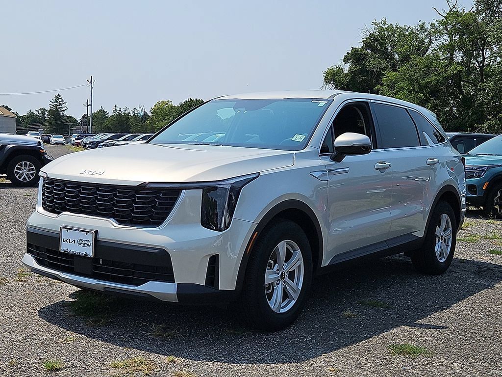 Certified 2026 Kia Sorento LX FWD image 3