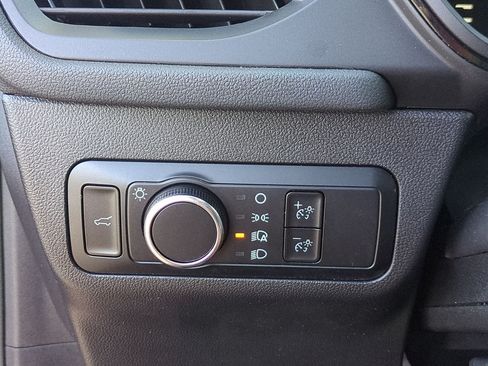Used 2024 Ford Escape ST-Line w/ Cold Weather Package FWD image 16