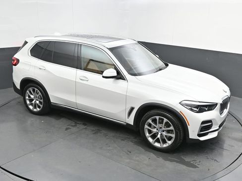 Certified 2022 BMW X5 sDrive40i w/ Premium Package image 42