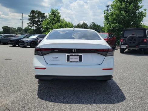 Certified 2025 Honda Accord LX image 5