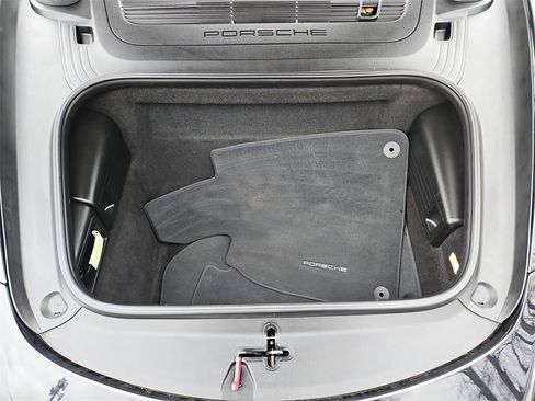 Certified 2019 Porsche 911 Carrera S image 33