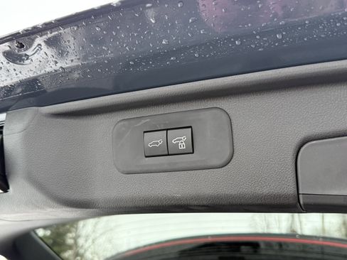 Used 2024 Toyota Grand Highlander Limited image 37