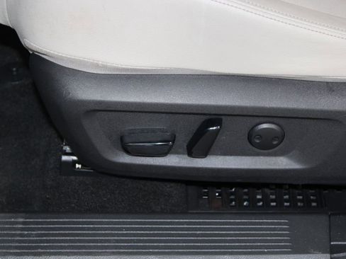 Used 2024 Nissan Rogue SL FWD image 16