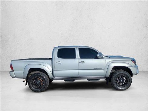 Used 2012 Toyota Tacoma PreRunner w/ TRD Sport Pkg image 4