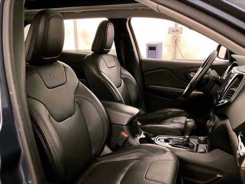 Used 2019 Jeep Cherokee Limited image 7