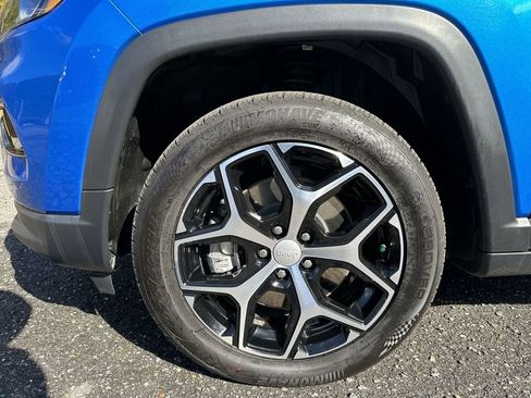 Used 2024 Jeep Compass Limited image 18