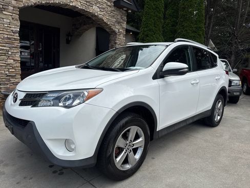 Used 2015 Toyota RAV4 XLE image 2