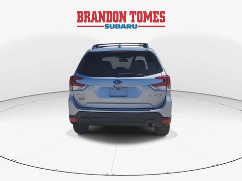 Used 2019 Subaru Forester Premium w/ All-Weather Package AWD/4WD image 9