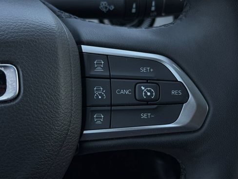 Used 2025 Jeep Compass Limited AWD/4WD image 14