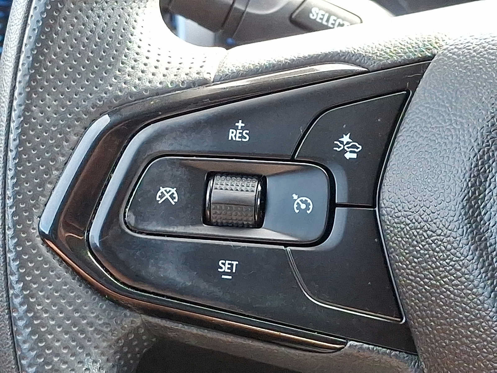 Used 2024 Chevrolet Trax LS FWD image 20