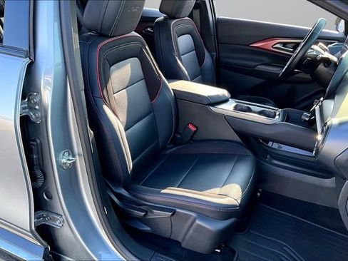Certified 2025 Chevrolet Equinox EV RS AWD/4WD image 7