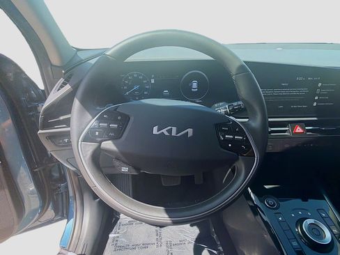Used 2024 Kia Niro Wind FWD image 8