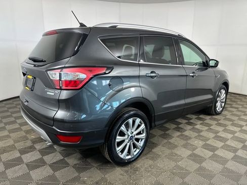 Used 2018 Ford Escape Titanium image 3