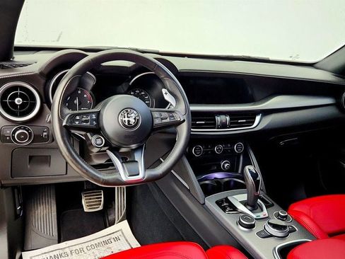 Used 2022 Alfa Romeo Stelvio Veloce AWD/4WD image 13
