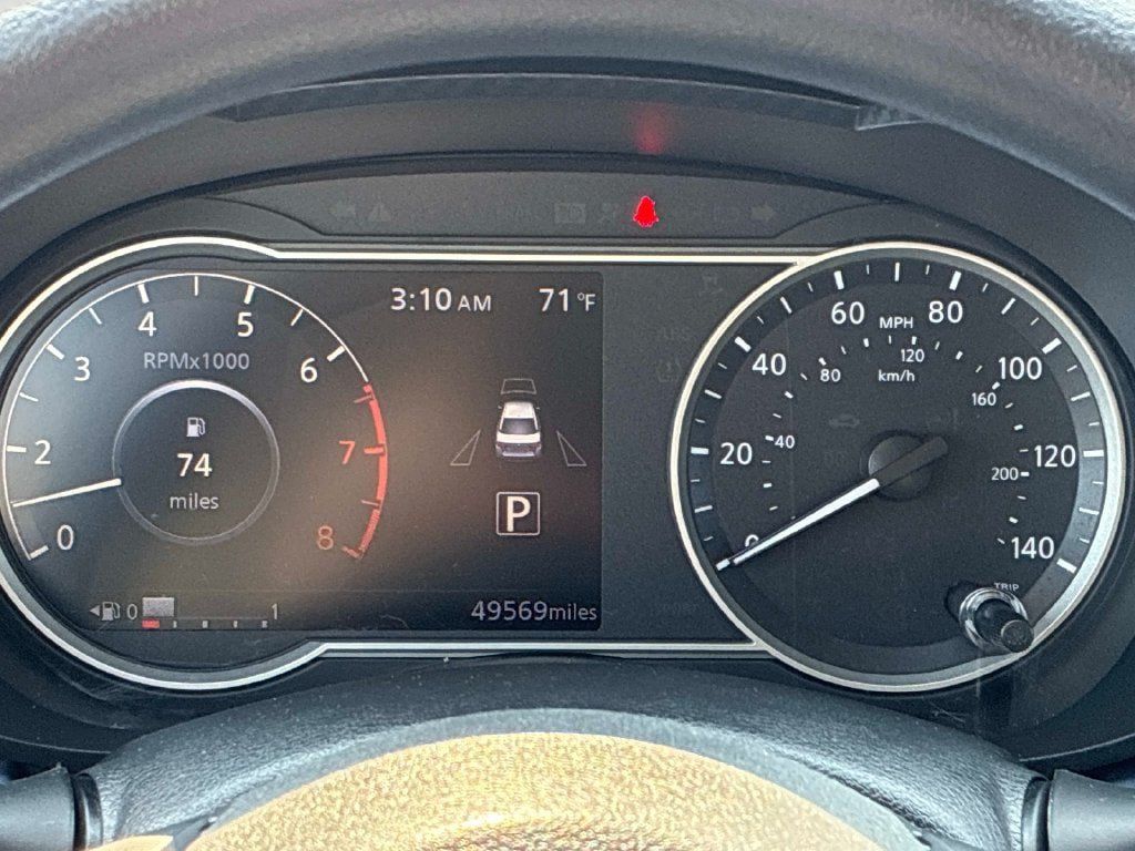 Certified 2024 Nissan Versa SV FWD image 25
