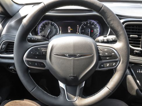 New 2026 Chrysler Pacifica Select image 24