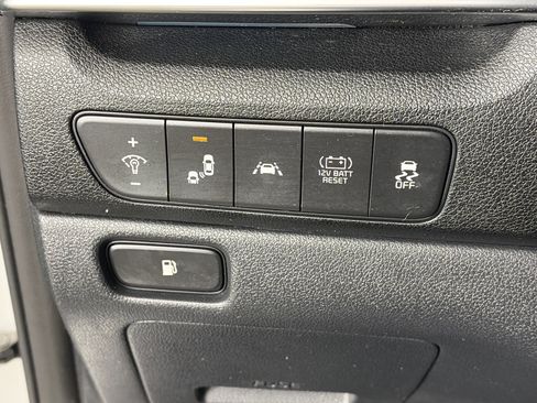 Used 2020 Kia Niro LXS image 26