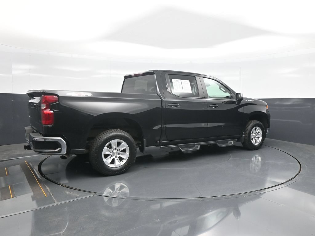 Used 2022 Chevrolet Silverado 1500 LT AWD/4WD image 7