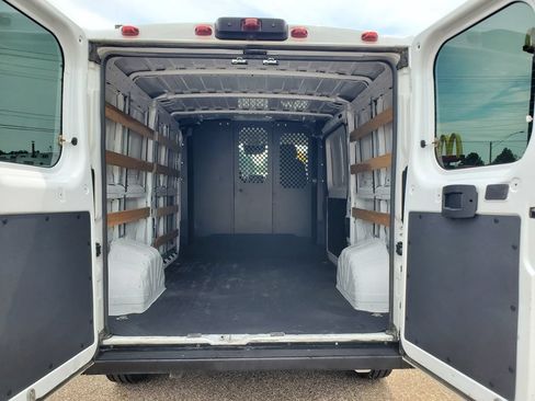Used 2025 RAM ProMaster 2500 w/ U-Haul Equipment Group FWD image 8