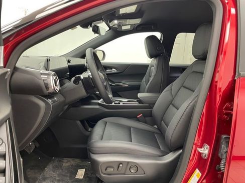 New 2026 Chevrolet Equinox LT w/ Convenience Package II AWD/4WD image 8