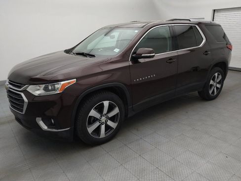 Used 2018 Chevrolet Traverse LT image 2