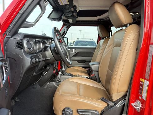 Used 2021 Jeep Wrangler Unlimited Rubicon AWD/4WD image 11