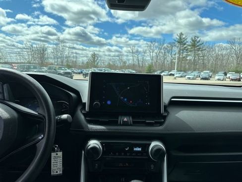 Used 2023 Toyota RAV4 LE image 23