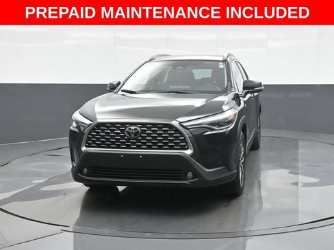 Certified 2025 Toyota Corolla Cross XLE FWD image 2