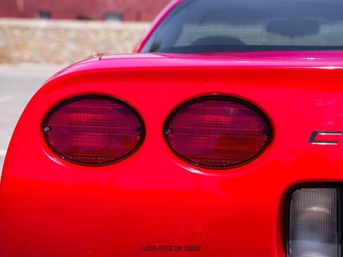 Used 1999 Chevrolet Corvette Coupe w/ Memory Pkg image 79