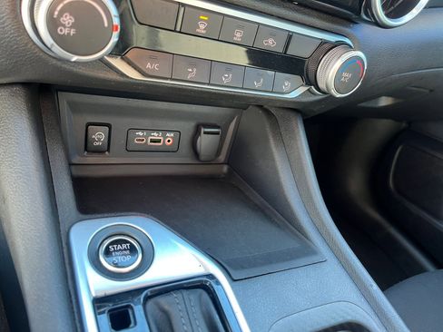 Used 2024 Nissan Sentra SV image 32