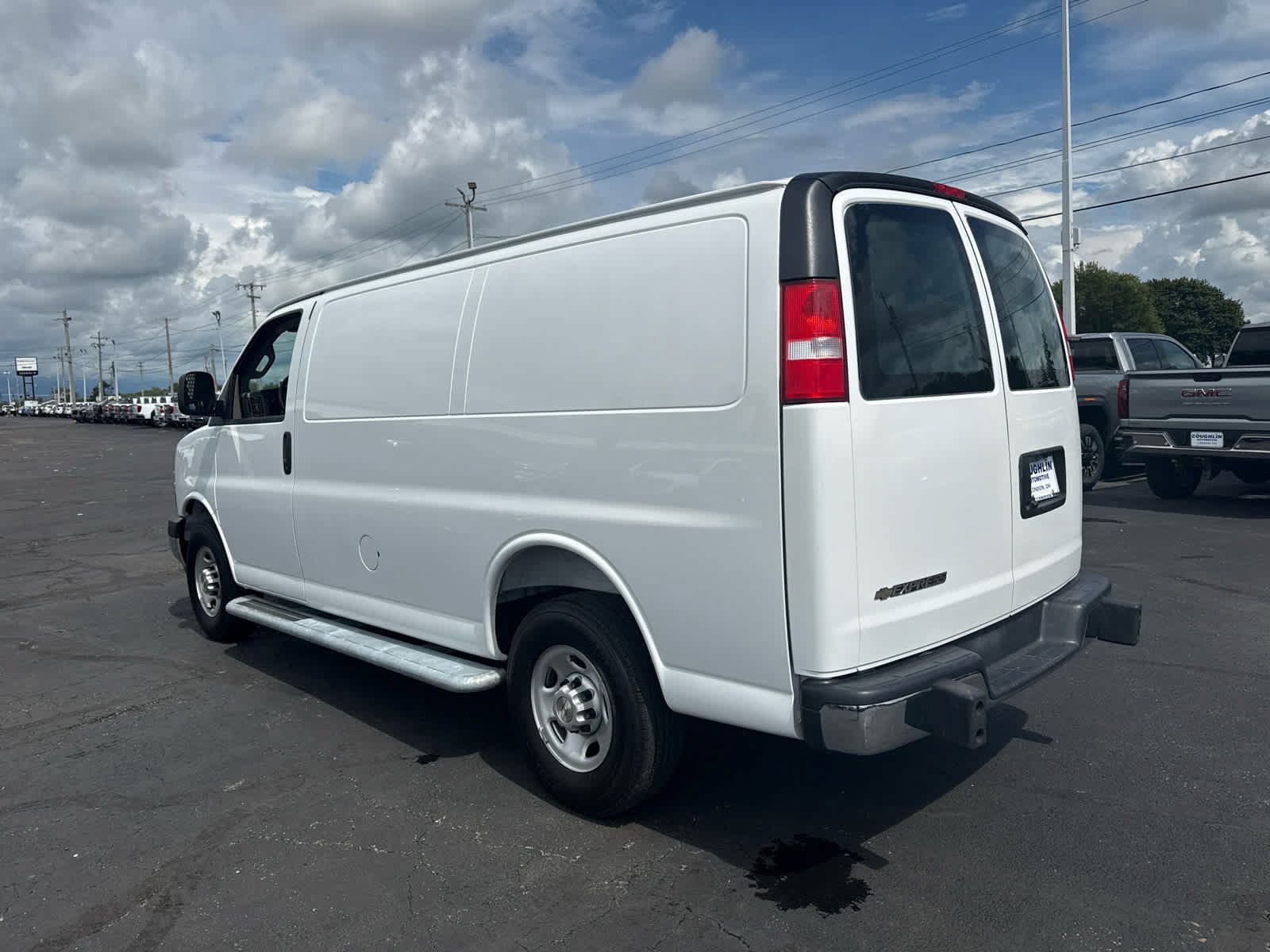 Certified 2025 Chevrolet Express 2500 w/ Driver Convenience Package RWD image 3