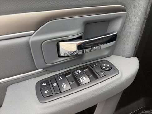 Used 2019 RAM 1500 Warlock AWD/4WD image 18