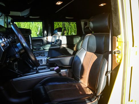Used 2004 HUMMER H1 4-Door Wagon image 17