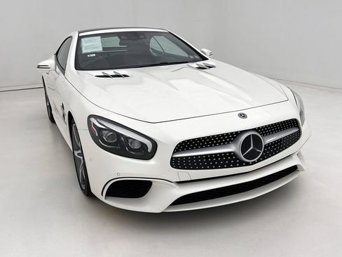 Used 2019 Mercedes-Benz SL 550 image 3