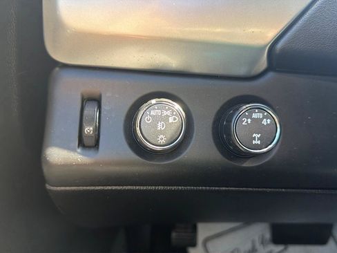 Used 2016 Chevrolet Tahoe LT w/ Luxury Package AWD/4WD image 19