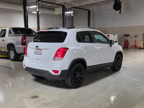 Used 2022 Chevrolet Trax LT w/ Sport Edition FWD image 7