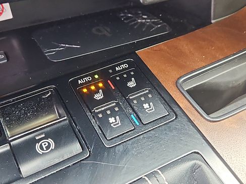 Used 2022 Lexus RX 350L Premium image 12