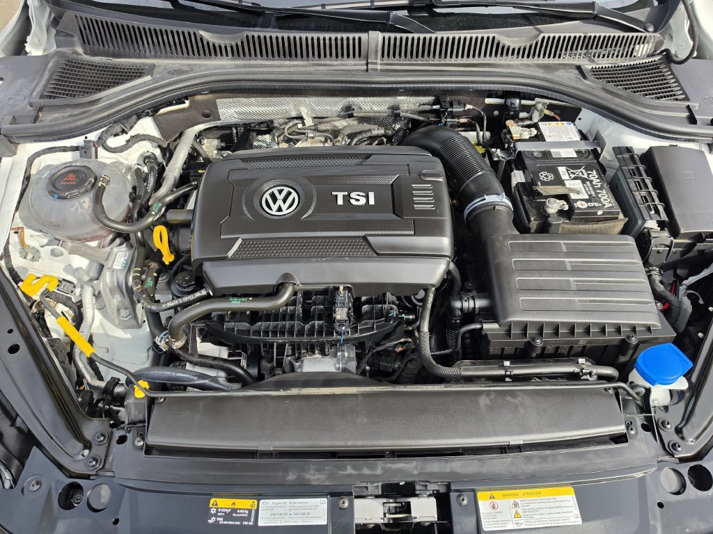 Used 2025 Volkswagen Jetta GLI Autobahn FWD image 31