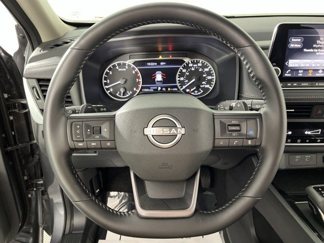 Used 2026 Nissan Rogue SV FWD image 17