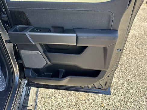 New 2026 Ford F250 Lariat w/ Black Appearance Package image 16