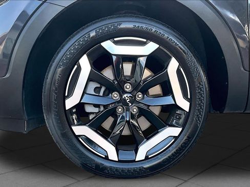 Certified 2025 Kia Telluride S FWD image 11