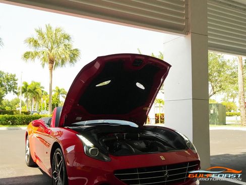 Used 2015 Ferrari California T image 47