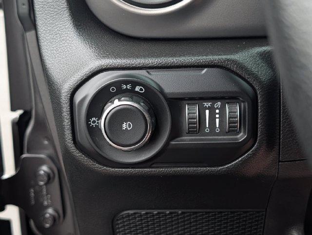 Used 2022 Jeep Wrangler Unlimited Sport AWD/4WD image 29