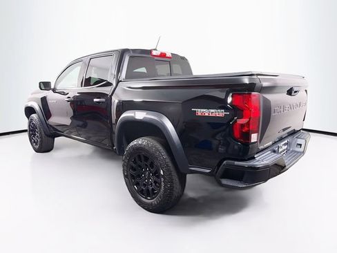 Used 2023 Chevrolet Colorado Trail Boss AWD/4WD image 7