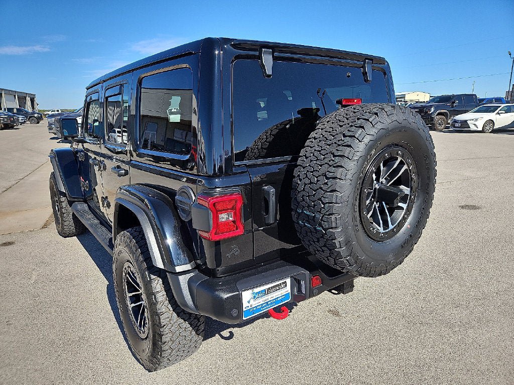 Used 2026 Jeep Wrangler Unlimited Rubicon AWD/4WD image 5