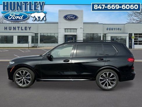Used 2022 BMW X7 M50i w/ Executive Package image 7